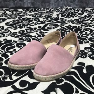 Blush straw bottom flats